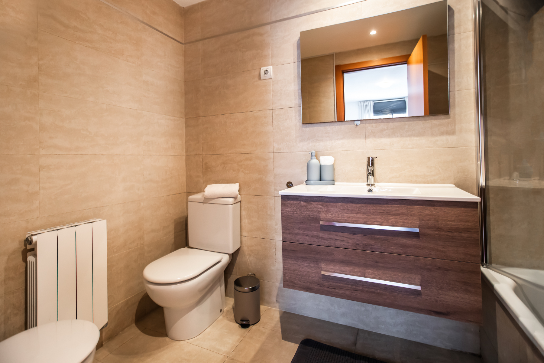 En-suite bathroom